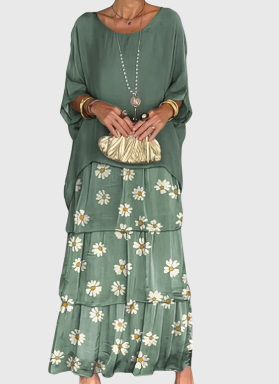Raelynn™ - Long and Flowing Elegant Dress