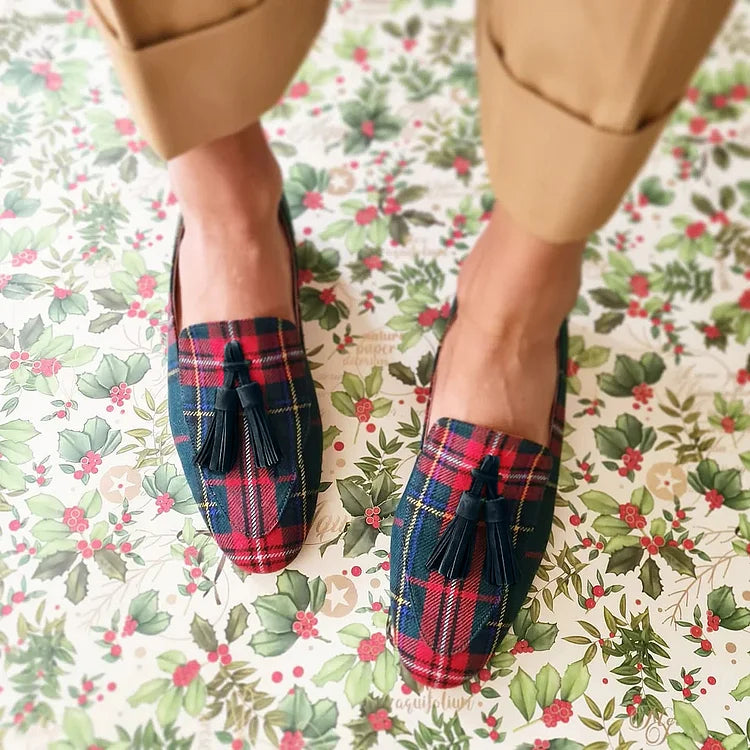 Betsy | Scottish Chic Loafer With Fringes