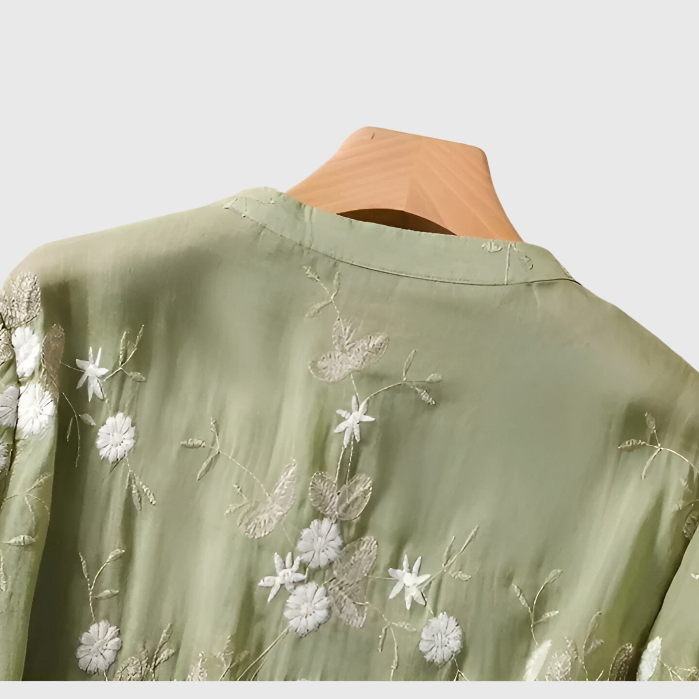 Amy™ - Elegant Top with Embroidered Flowers