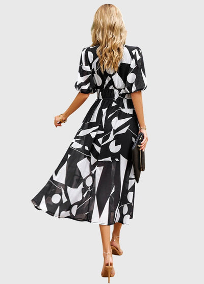 Iris™ - Flattering Floral Midi Dress