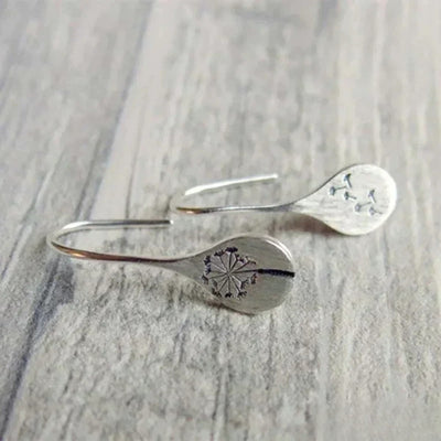 Janela | Elegant Silver Earrings in Dandelion Leaf Design