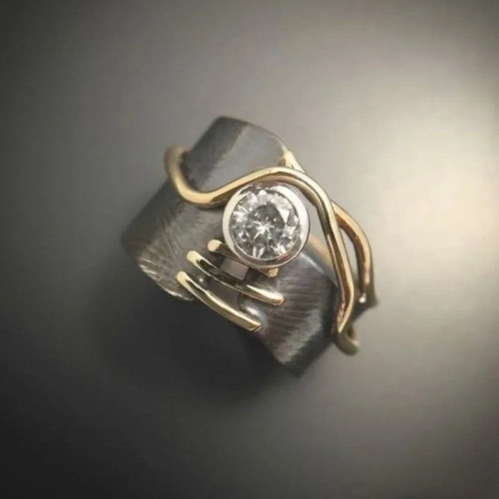 Francesa | Retro Dark Silver Zirconia Ring