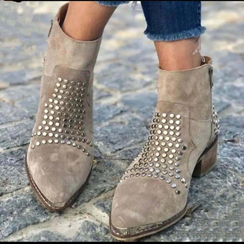 Arlane | Ankle Boots With Studs