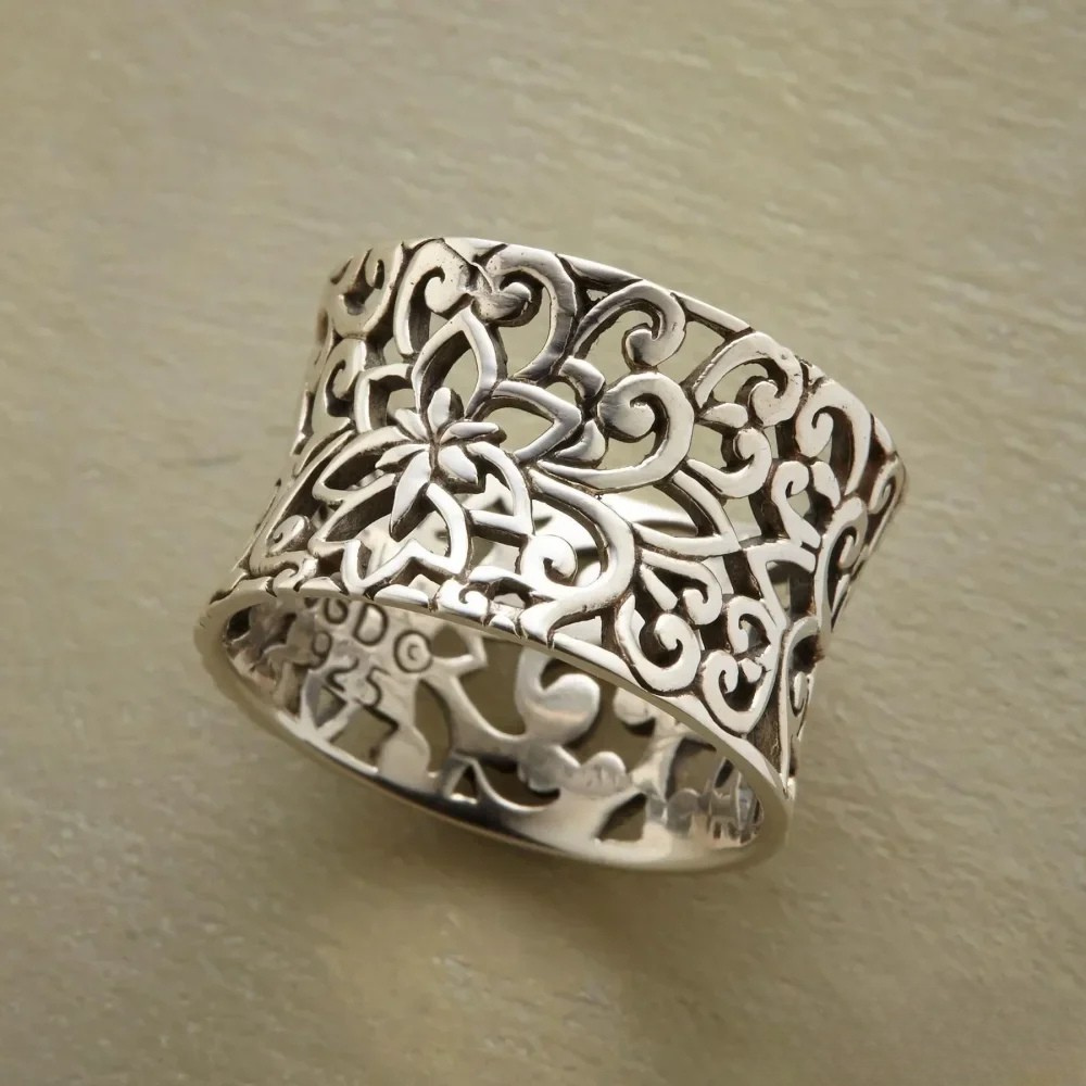 Honey | Antique Hollow Ring