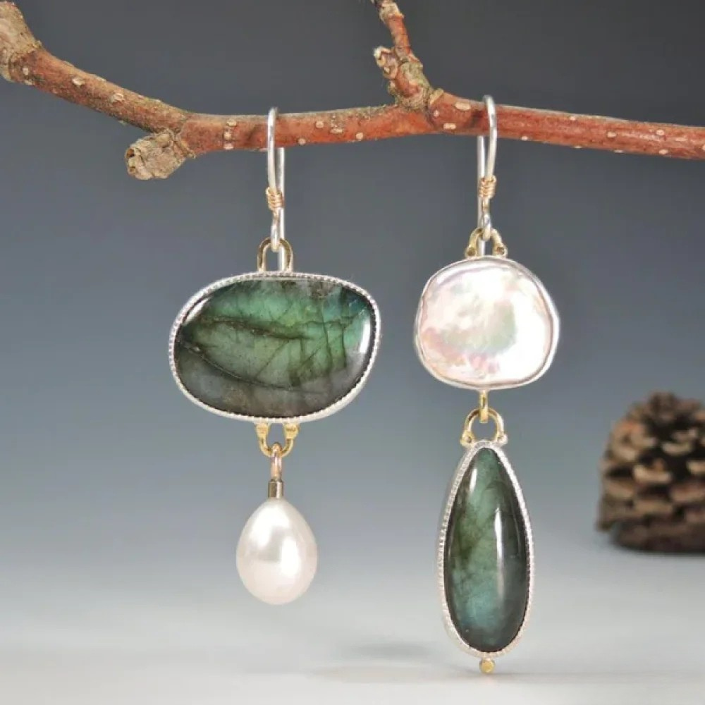 Katria | Retro Stein Earrings