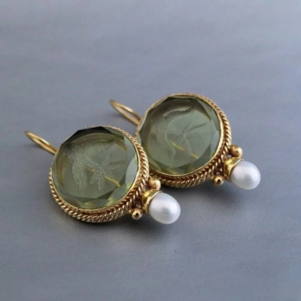 Patty | Vintage Round Green Stone Earrings