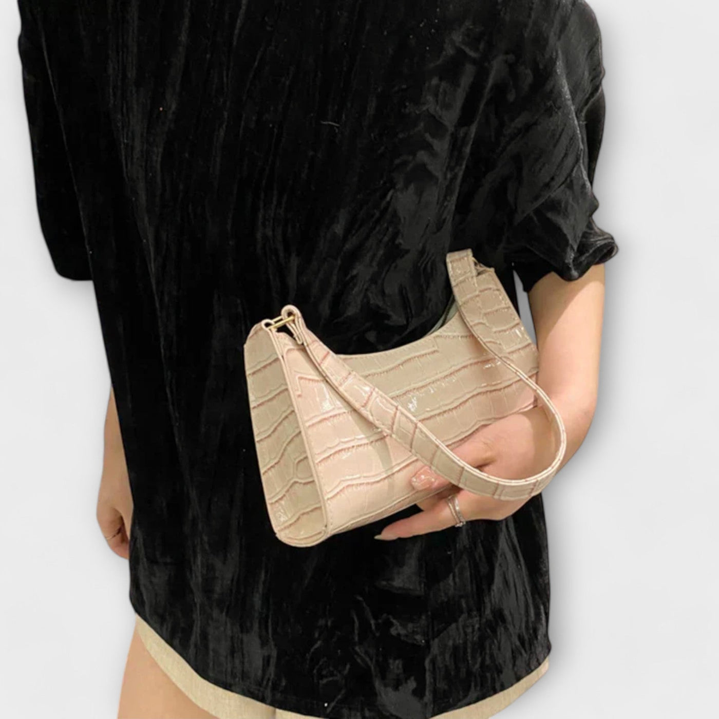 Ariazia | Shiny Leather Bag