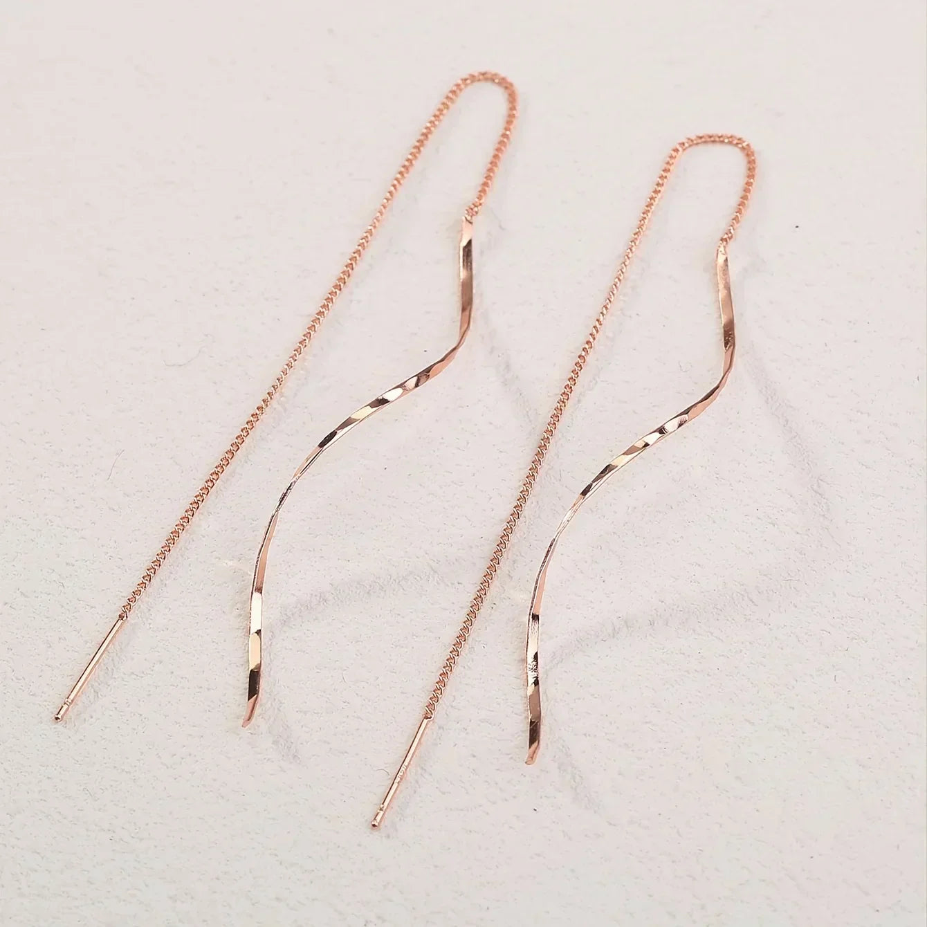 Arima | Long Earrings with Wavy Design