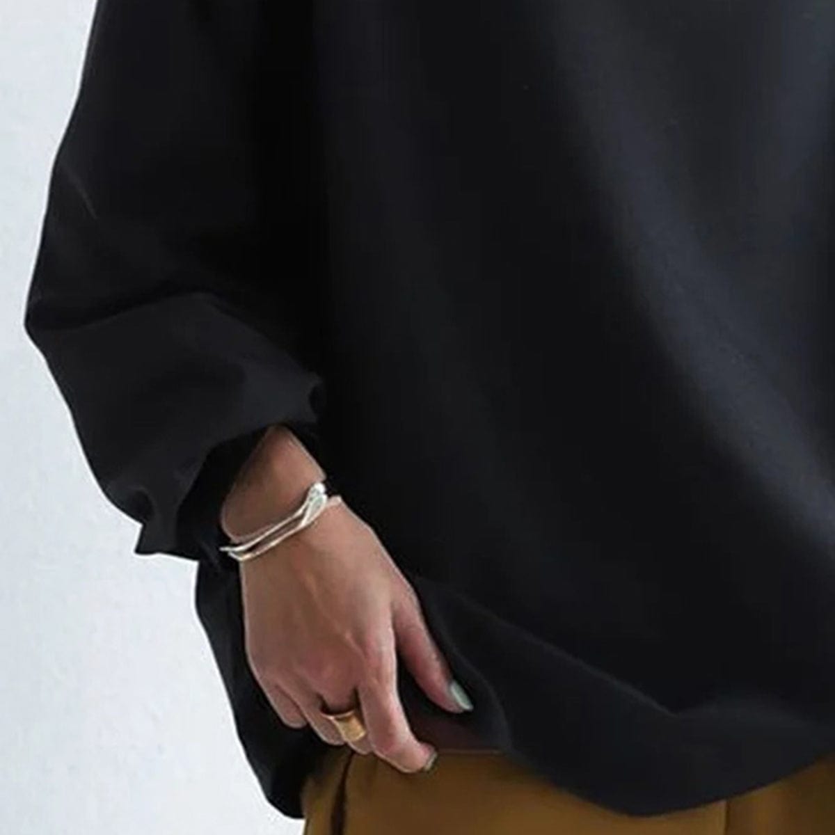 Elidi | High-Neck Casual Top