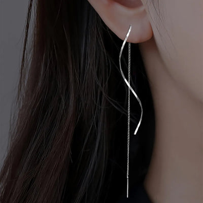 Arima | Long Earrings with Wavy Design
