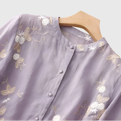 Amy™ - Elegant Top with Embroidered Flowers