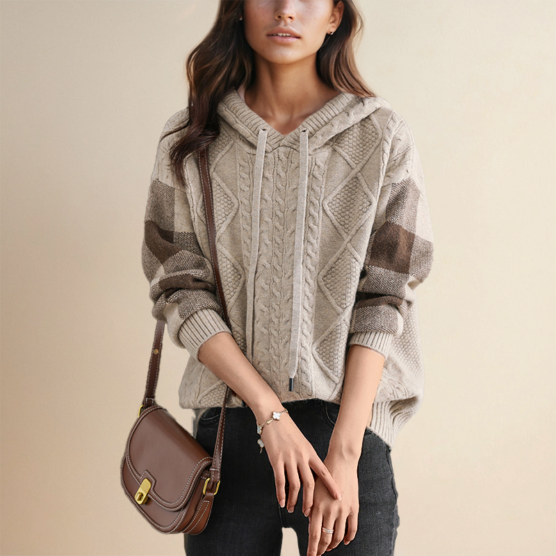 Itzel | Hooded Sweater